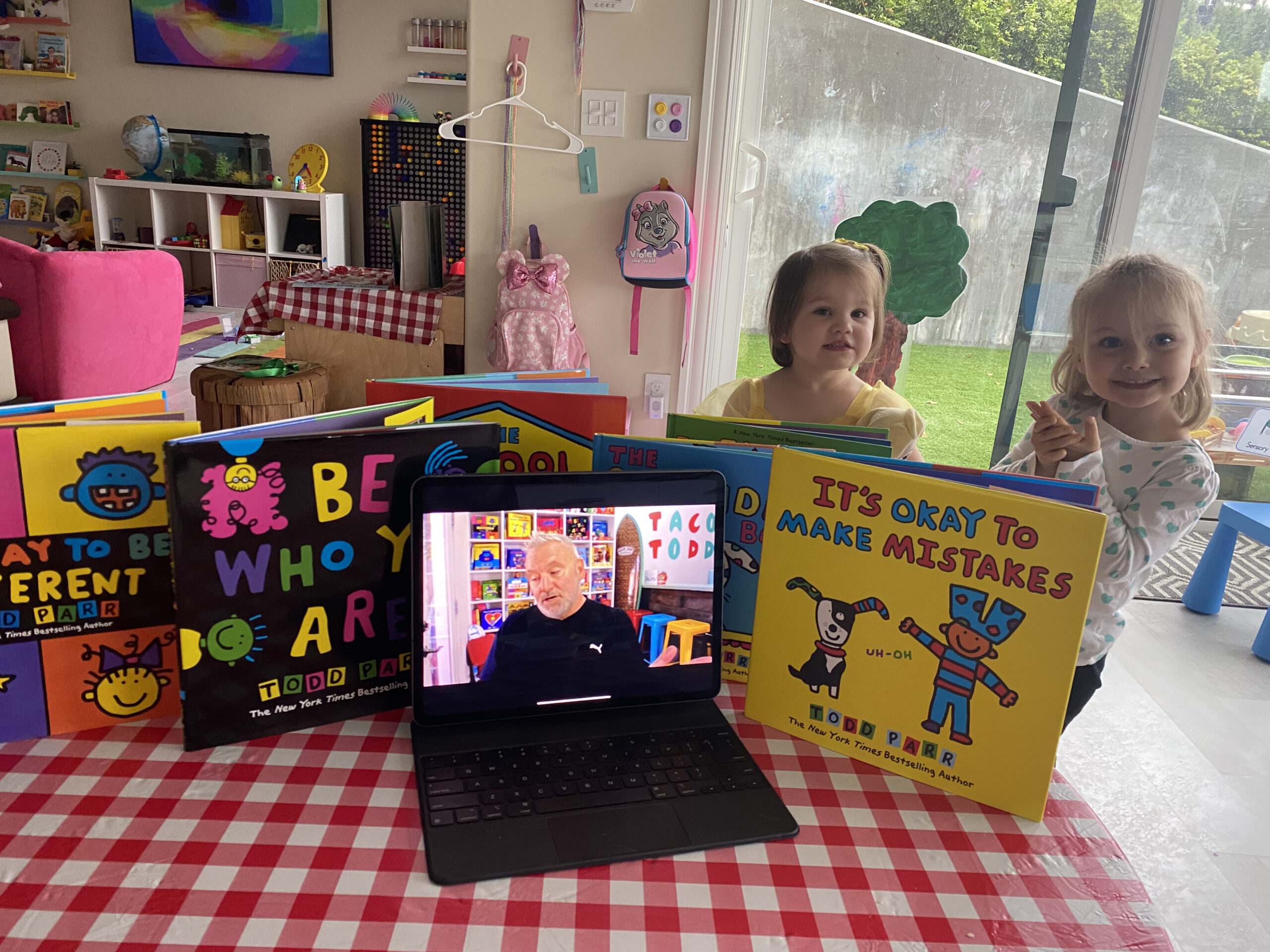 Increasing Confidence through Creativity: I have been using Art as a platform for increasing confidence in children for years so I'm excited to show you a few simple ideas you can do at home.