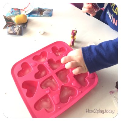 Add some sparkle into your drinks but making these DIY Glitter Ice Cubes  {using edible glitter}