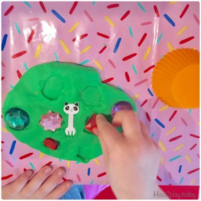 Birthday Play-dough Invitation. Encourage creativity and play while making pretend birthday cupcakes.