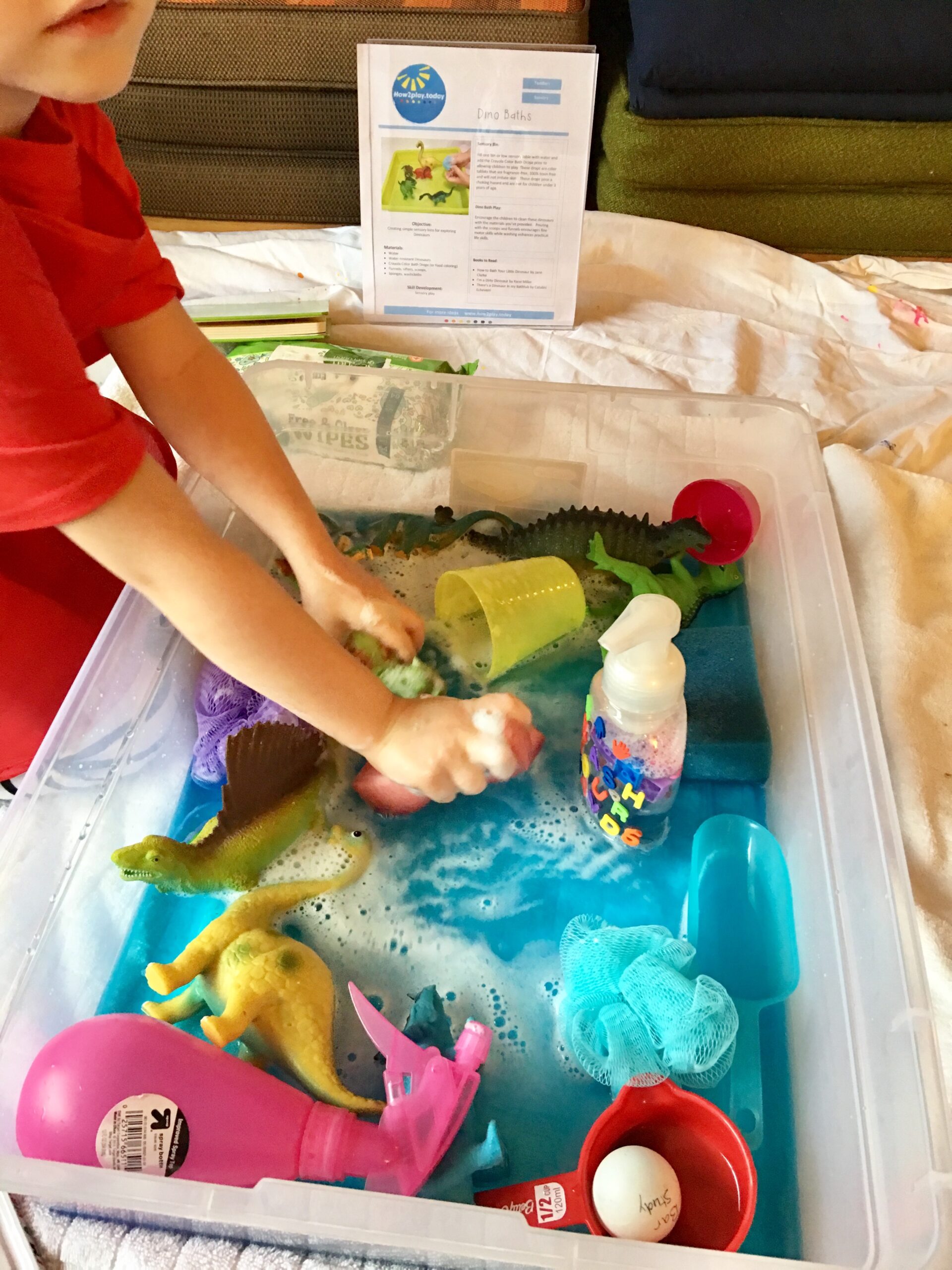 Easy senory bin you can create during nap time.